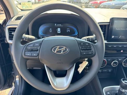 New 2026 Hyundai Venue SE FWD image 16