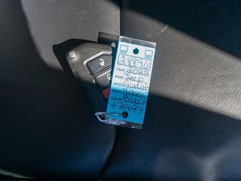 Used 2022 Jeep Gladiator Mojave w/ LED Lighting Group image 34