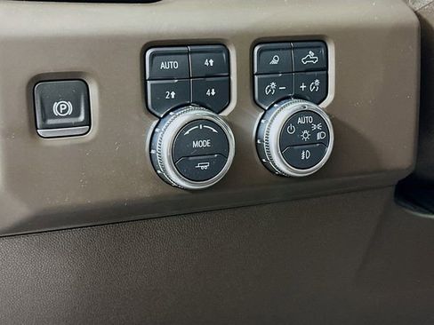 Used 2024 GMC Sierra 1500 Denali w/ Denali Reserve Package image 11