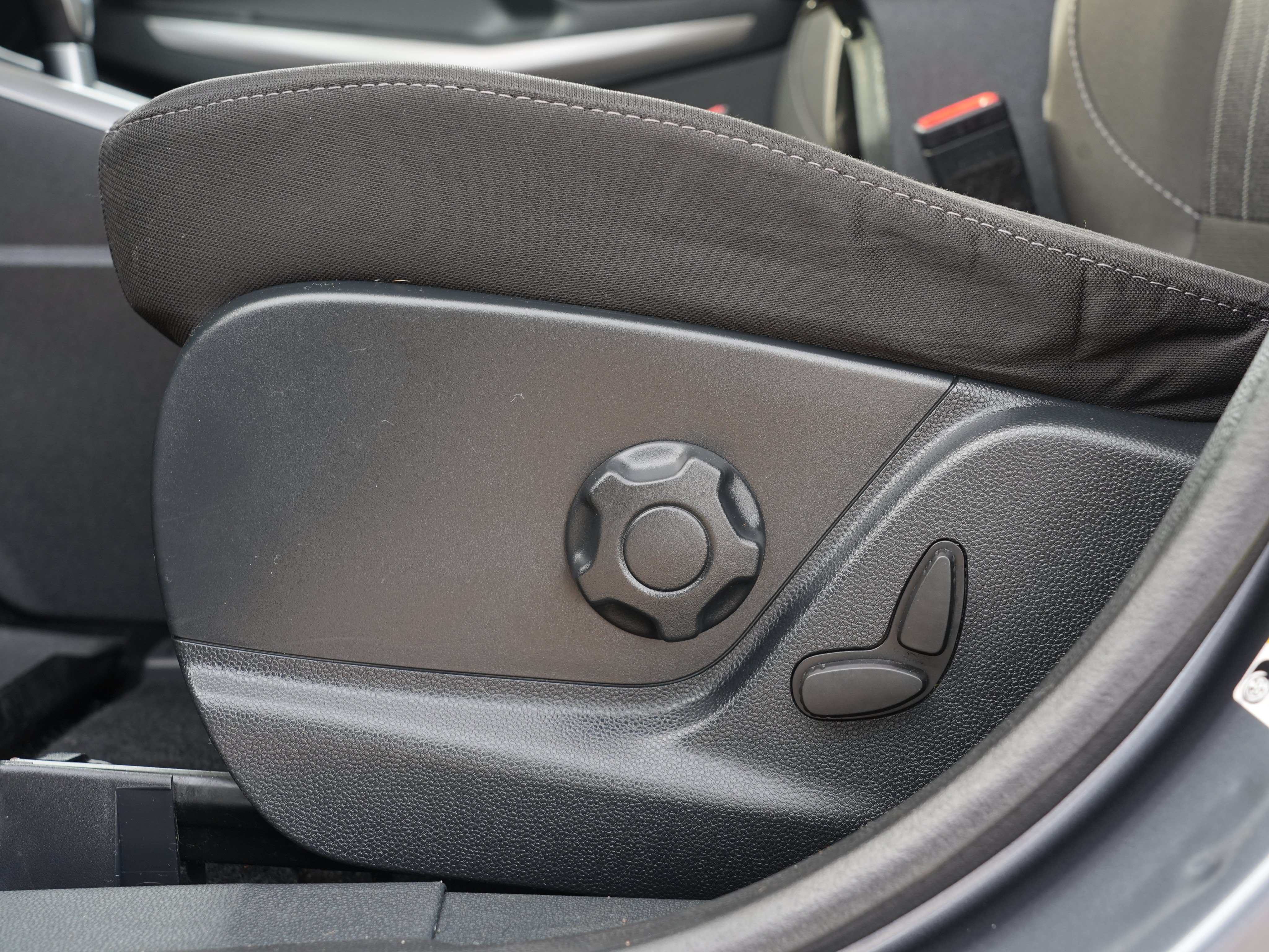 Used 2019 Ford EcoSport SE AWD/4WD image 15