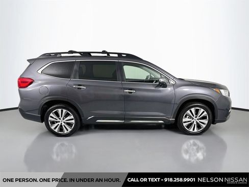 Used 2019 Subaru Ascent Touring w/ Popular Package #3 AWD/4WD image 4