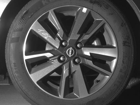 Used 2025 Nissan Versa SV image 13