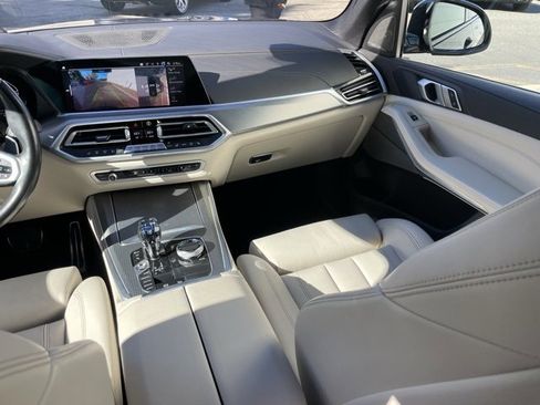 Used 2021 BMW X5 xDrive40i w/ M Sport Package image 10