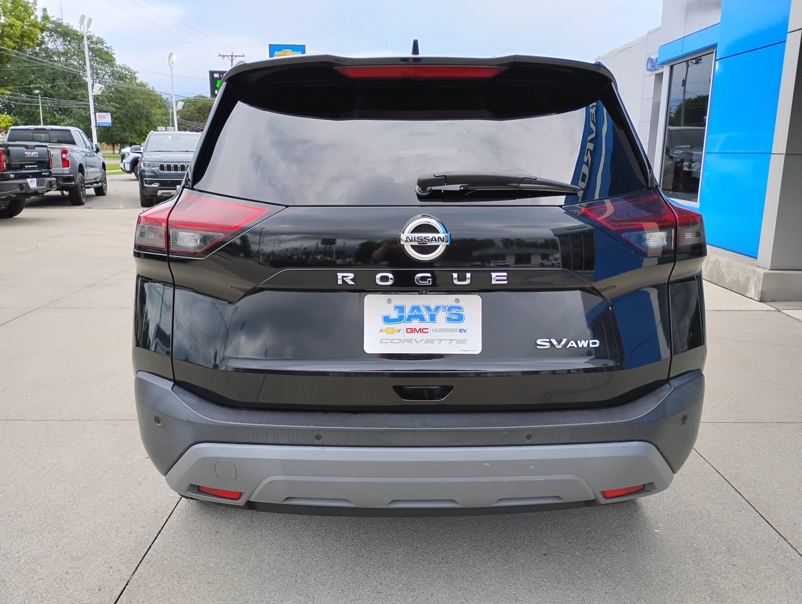 Used 2021 Nissan Rogue SV AWD/4WD image 16