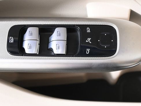 Certified 2026 Mercedes-Benz GLC 300 4MATIC image 27
