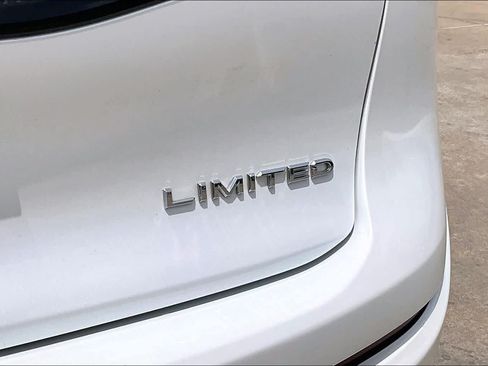 Used 2024 Toyota Crown AWD/4WD image 10
