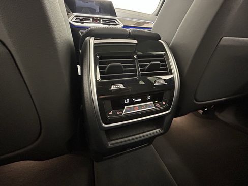 Used 2022 BMW X5 xDrive40i w/ Premium Package image 35