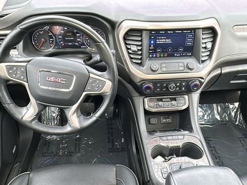 Used 2023 GMC Acadia Denali w/ Denali Technology Package image 22