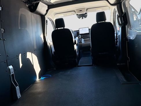 New 2026 Ford Transit 250 Low Roof w/ Load Area Protection Package RWD image 32