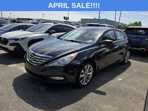 Used 2013 Hyundai Sonata SE w/ Navigation & Sunroof Pkg image 4