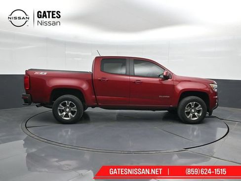 Used 2019 Chevrolet Colorado Z71 AWD/4WD image 3