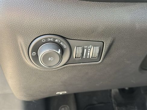 Used 2024 Jeep Compass Limited w/ Elite Group AWD/4WD image 14