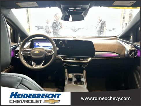 Used 2024 Chevrolet Equinox EV LT FWD image 16