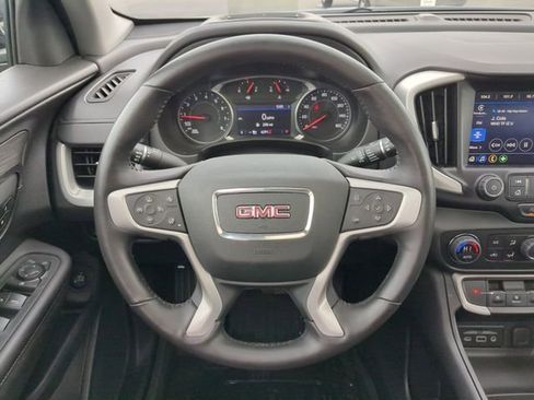 Used 2022 GMC Terrain SLT w/ Tech Package image 17