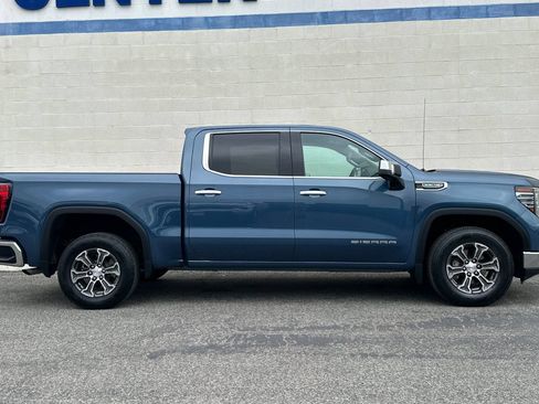 Certified 2024 GMC Sierra 1500 SLT RWD image 3
