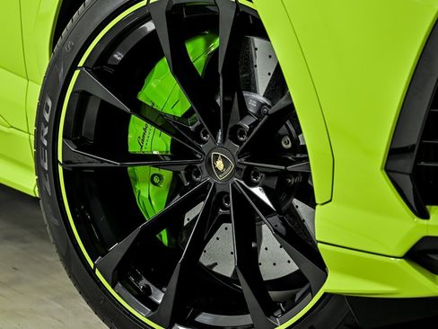 Used 2021 Lamborghini Urus AWD/4WD image 3