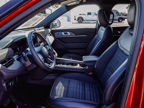 Used 2025 Ford Explorer ST-Line w/ ST-Line Street Pack image 21