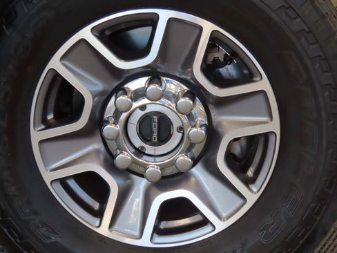 Used 2024 Ford F250 Lariat image 9