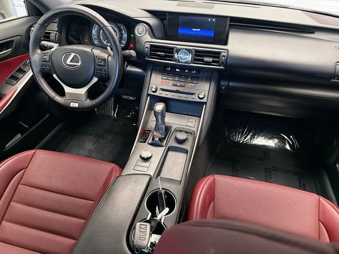 Used 2019 Lexus IS 300 F Sport w/ F Sport Package RWD image 12