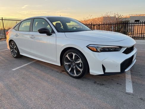 Used 2026 Honda Civic Sport Touring image 3