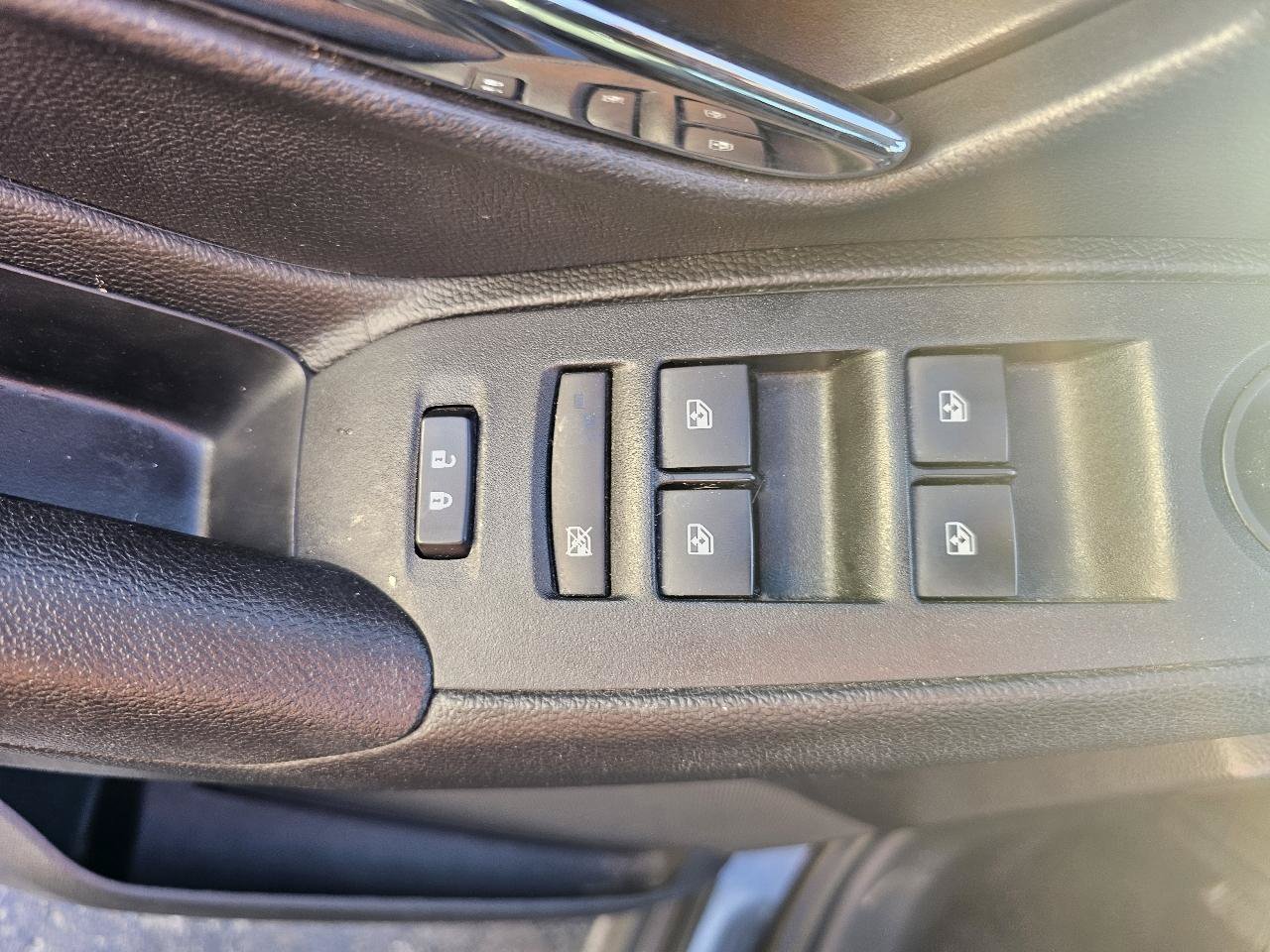 Used 2019 Chevrolet Trax LS w/ Tint and Cruise Package FWD image 5
