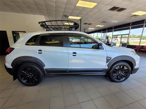 New 2025 Mitsubishi Outlander Sport SE image 5