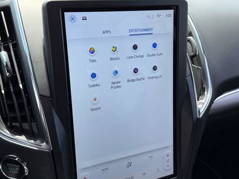 Used 2023 Ford Edge ST image 25