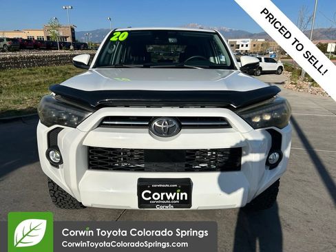 Used 2020 Toyota 4Runner SR5 Premium AWD/4WD image 2