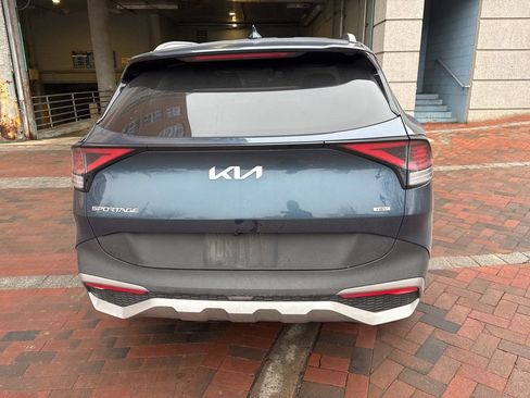 Certified 2023 Kia Sportage EX image 4