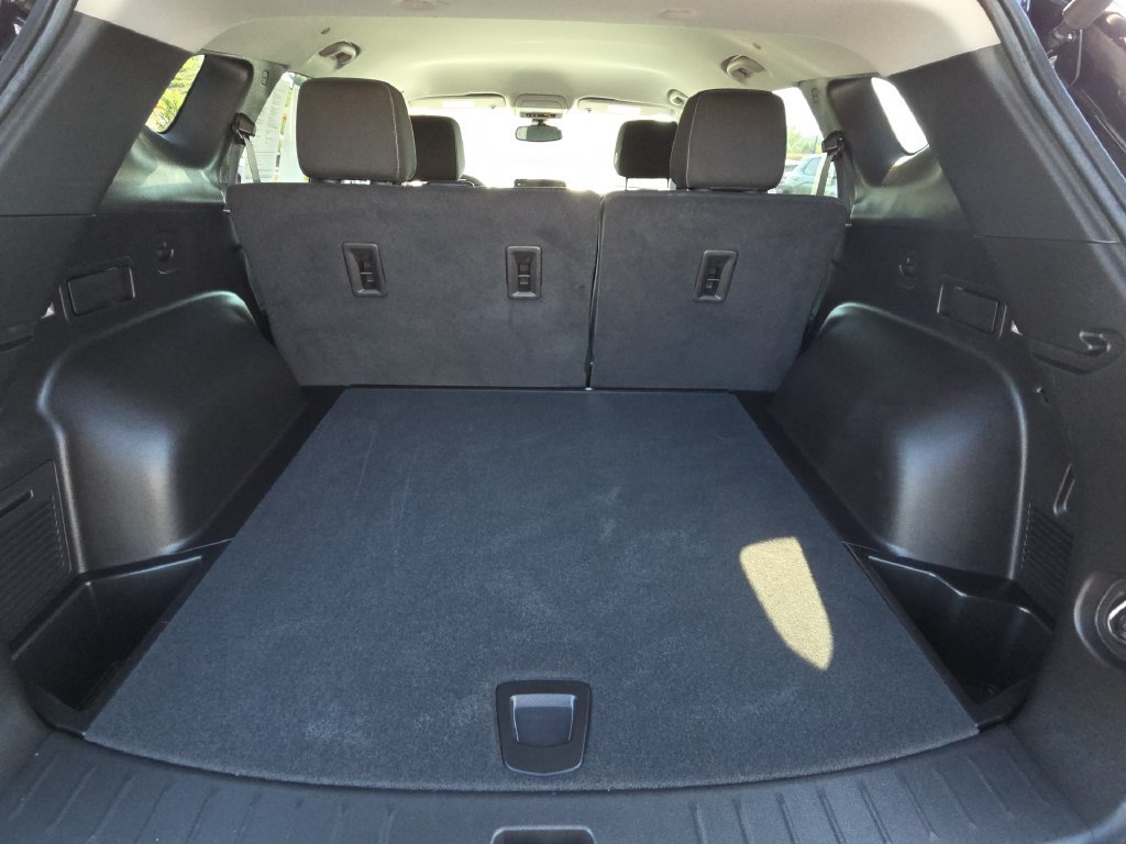 Used 2024 Chevrolet Blazer LT w/ Convenience Package FWD image 32