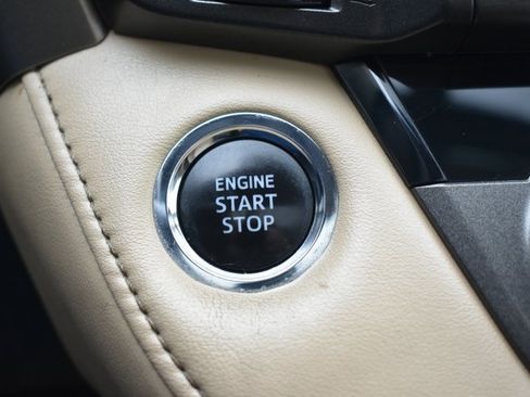 Used 2013 Toyota RAV4 Limited image 22