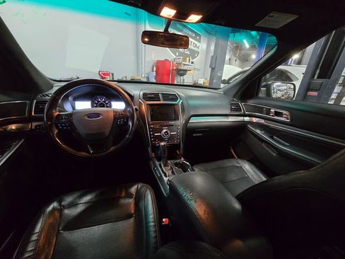 Used 2016 Ford Explorer Sport image 11