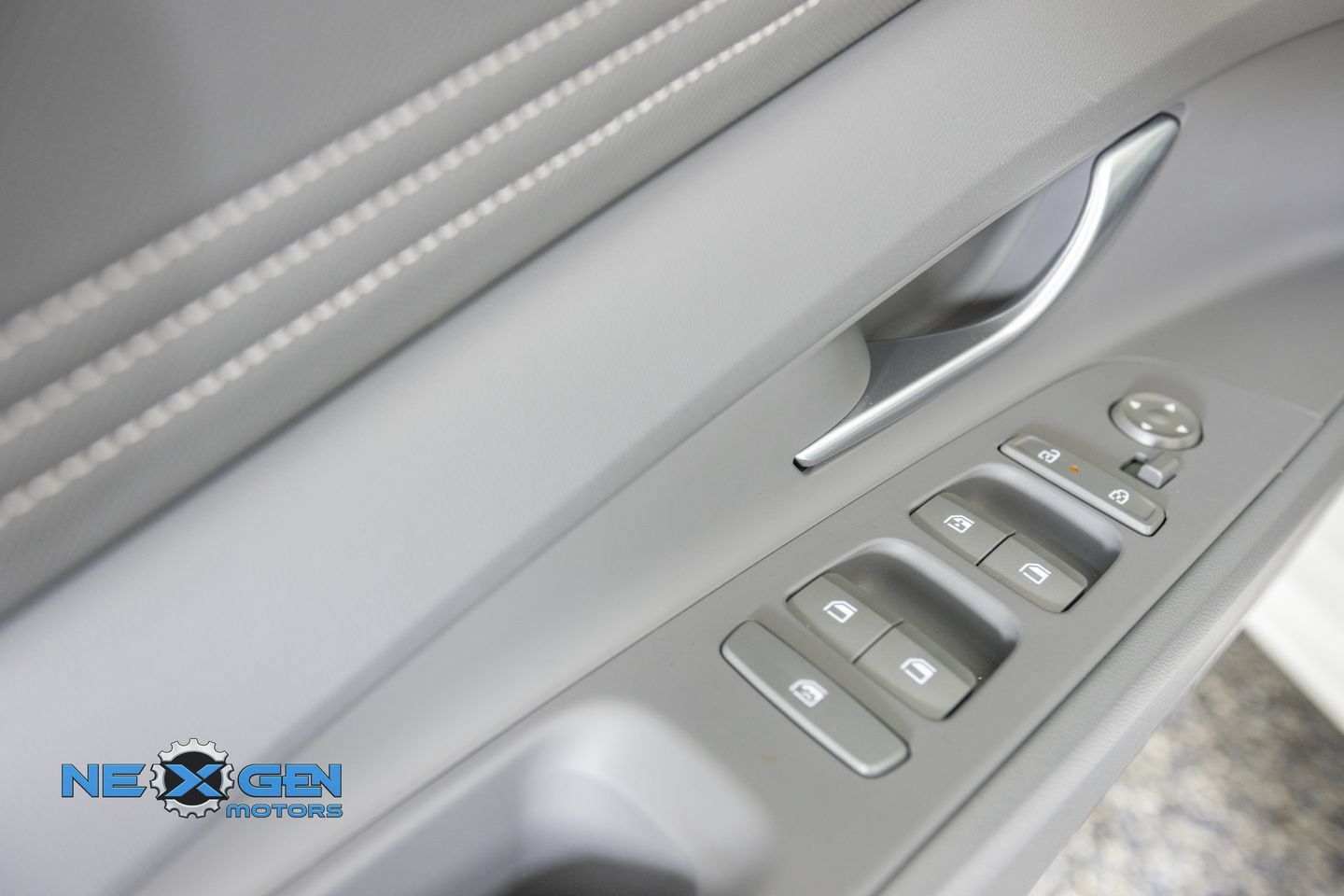 Used 2024 Hyundai Elantra SEL w/ Convenience Package FWD image 13