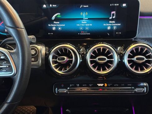 Used 2020 Mercedes-Benz GLB 250 image 4