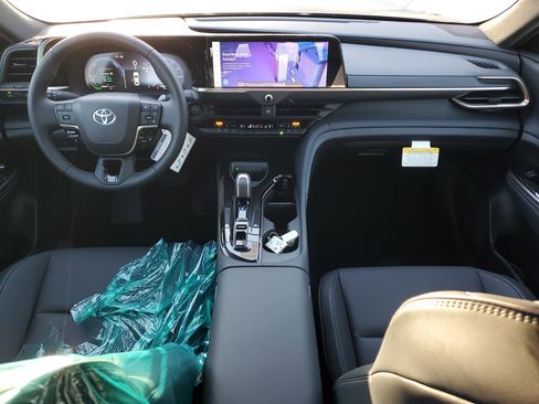 New 2026 Toyota Crown XLE image 11