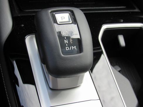 New 2025 Mitsubishi Outlander SE image 21