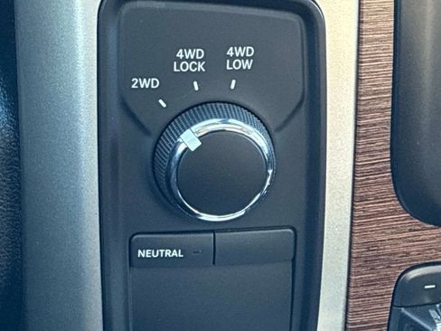 Used 2016 RAM 2500 Laramie w/ Snow Chief Group AWD/4WD image 31