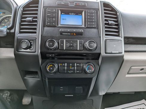 Used 2018 Ford F150 XLT image 19