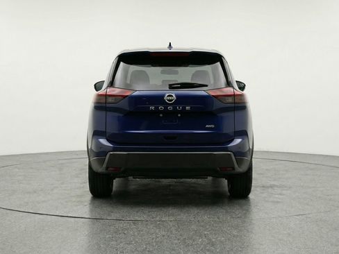 Used 2025 Nissan Rogue SV image 7