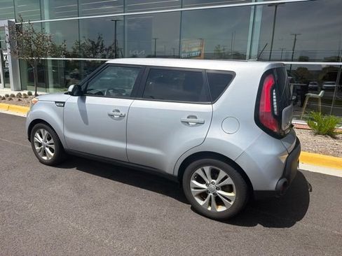 Used 2015 Kia Soul + w/ Audio Package FWD image 18