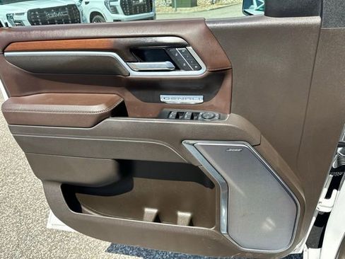 Used 2025 GMC Sierra 1500 Denali w/ Denali Reserve Package AWD/4WD image 18