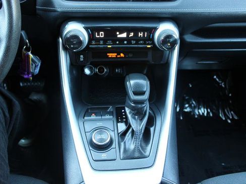 Used 2019 Toyota RAV4 LE image 25