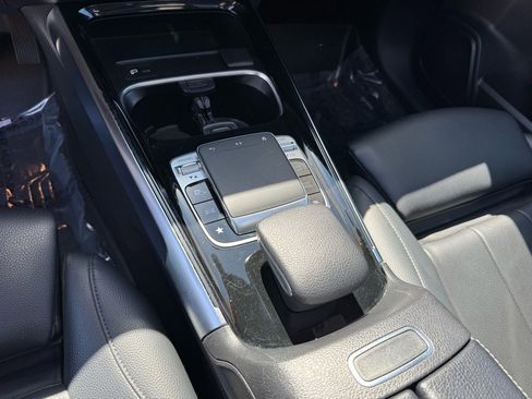 Certified 2020 Mercedes-Benz GLB 250 4MATIC image 15