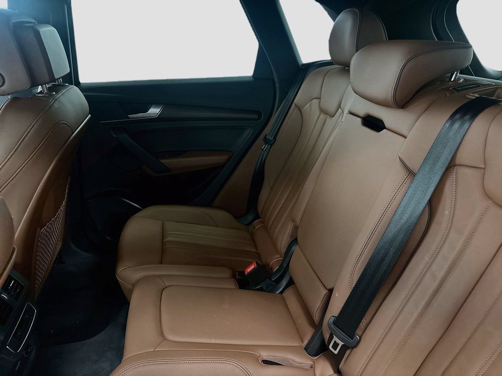 Used 2024 Audi Q5 2.0T Premium w/ Convenience Package AWD/4WD image 26
