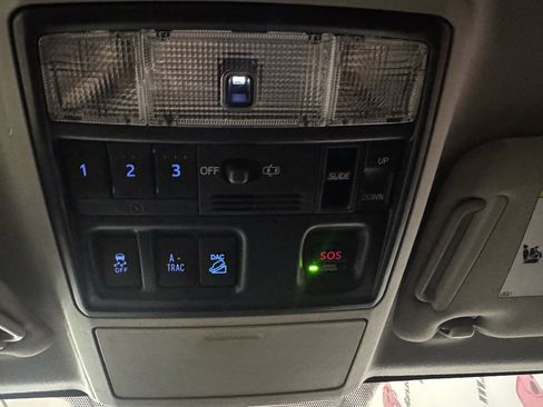 Used 2019 Toyota 4Runner Limited image 19