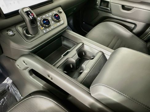 Certified 2025 Land Rover Defender 110 AWD/4WD image 14