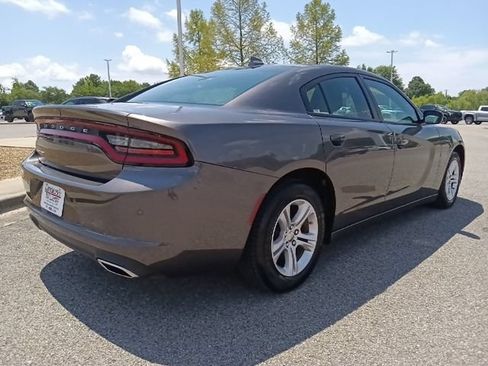 Used 2023 Dodge Charger SXT RWD image 3