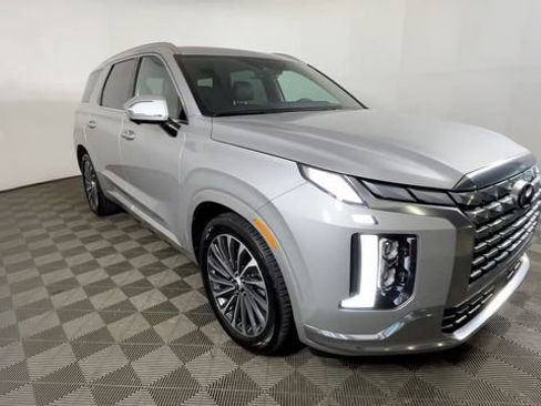 Used 2025 Hyundai Palisade Calligraphy FWD image 13
