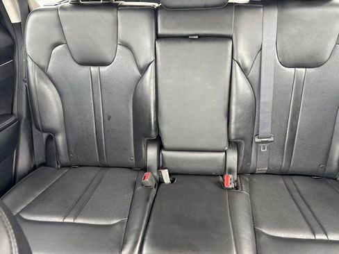 Used 2023 Kia Sorento S image 29