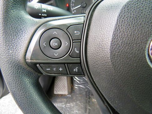 Used 2021 Toyota Corolla LE w/ Carpet Mat Package (TMS) image 24